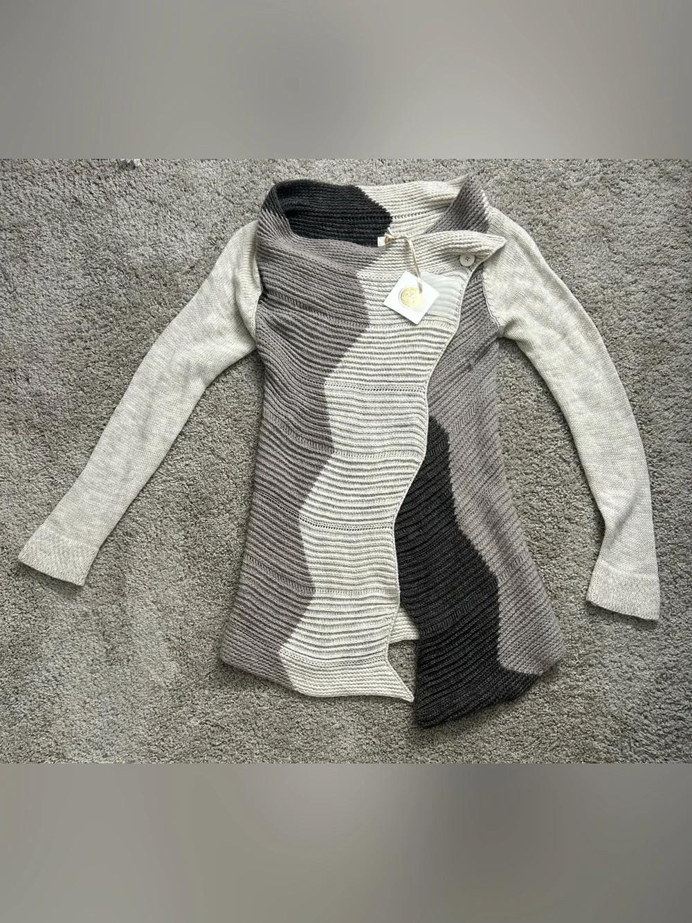 M Made in Italy Women’s Striped Knit Collared Button Cardigan Gray M